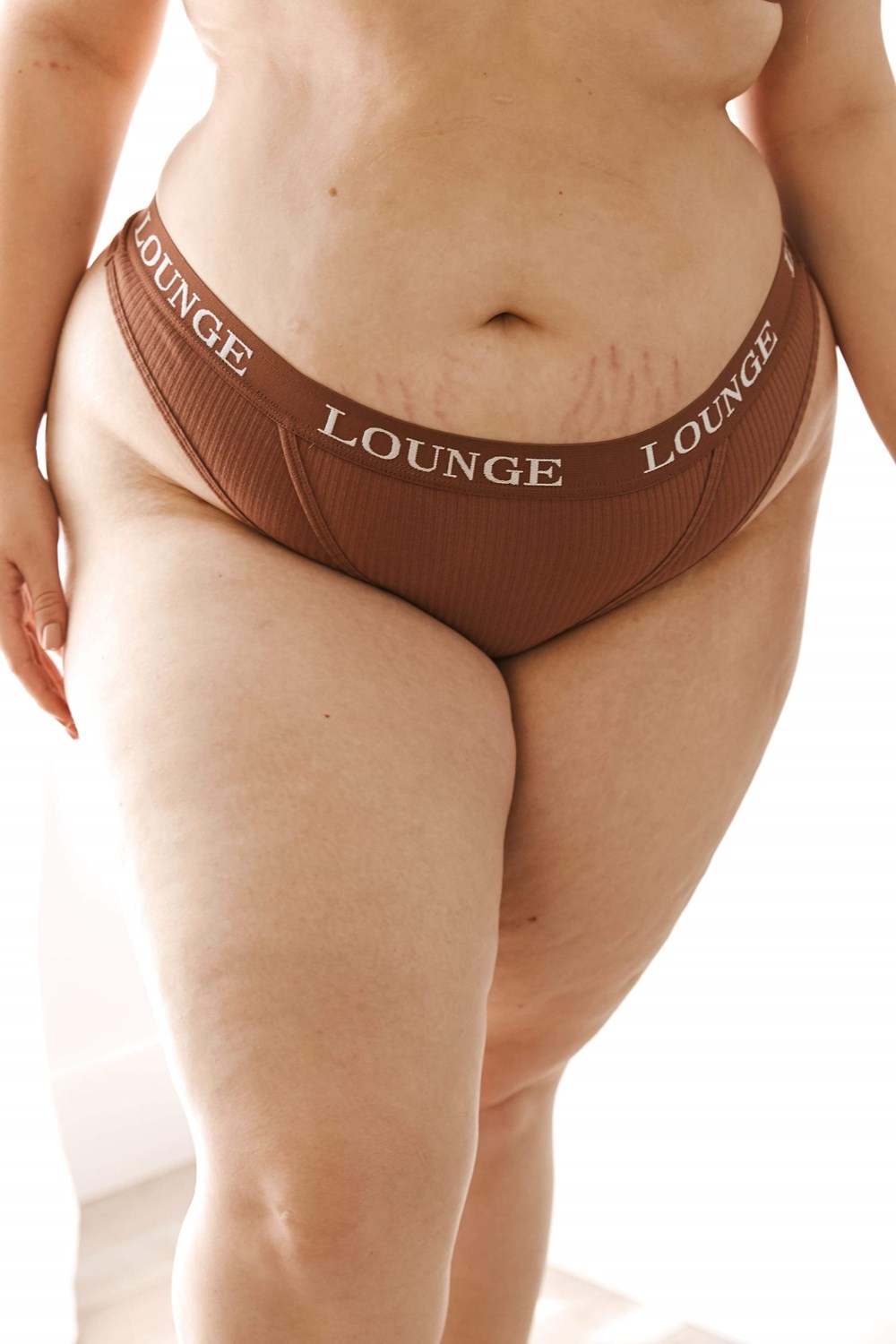 Lounge Underwear Ultra Komfort Ribbet Thong Mocha | EJ5934760